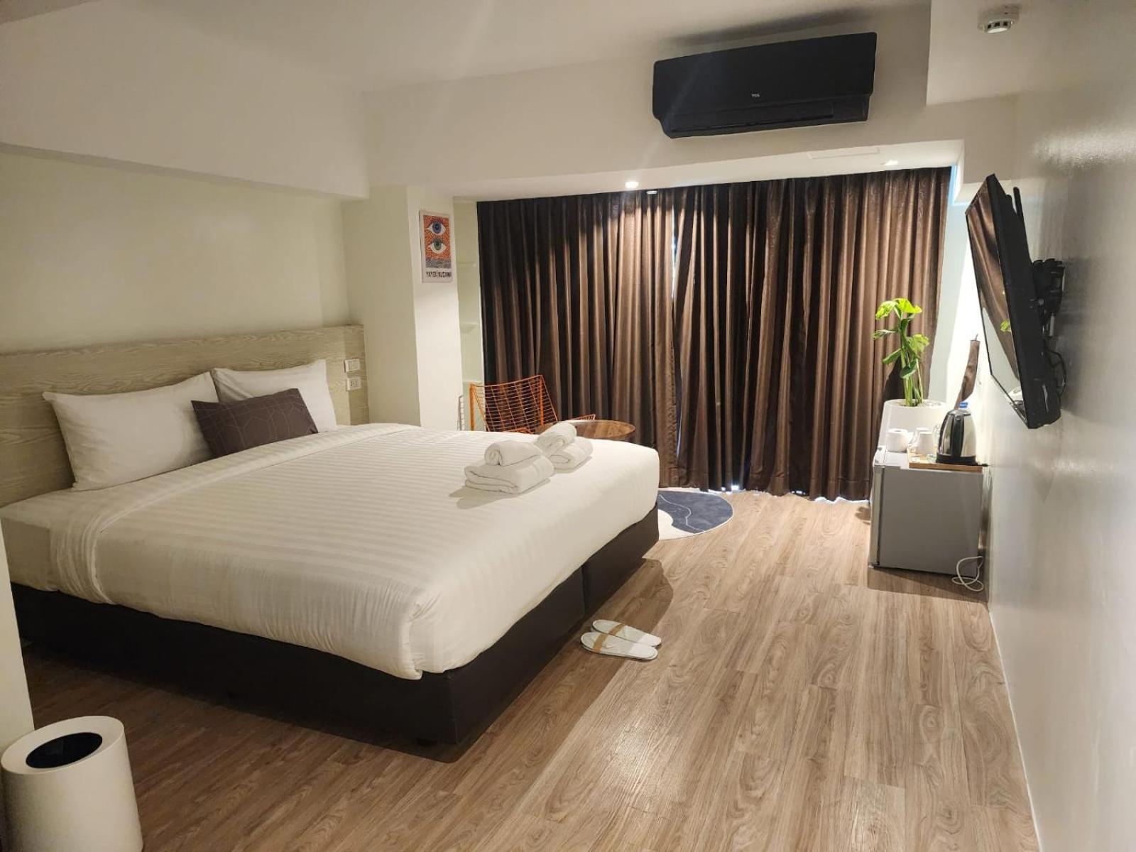 Gecko Eye Hotel Bangkok Esterno foto